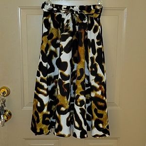 Nwot Women's A-line Skirt Size S with elastic waist in Animal Print